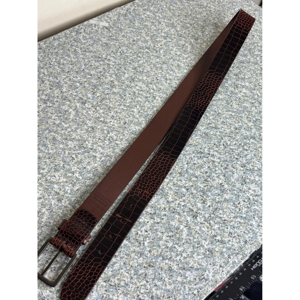 Express Belt XL Brown Burgundy Crocodile Embossed 100% Leather Gunmetal Buckle
